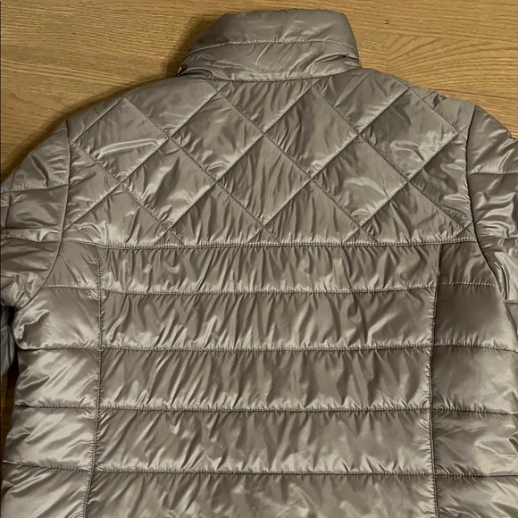 Patagonia | Women's Radalie Parka | Drifter Grey | Small - Picture 3 of 9